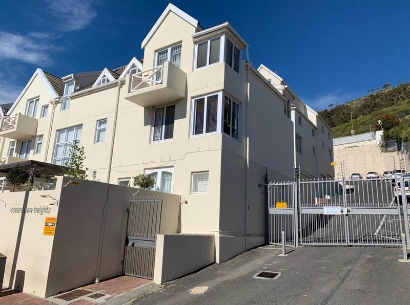 2 Bedroom Property for Sale in Sea Point Western Cape